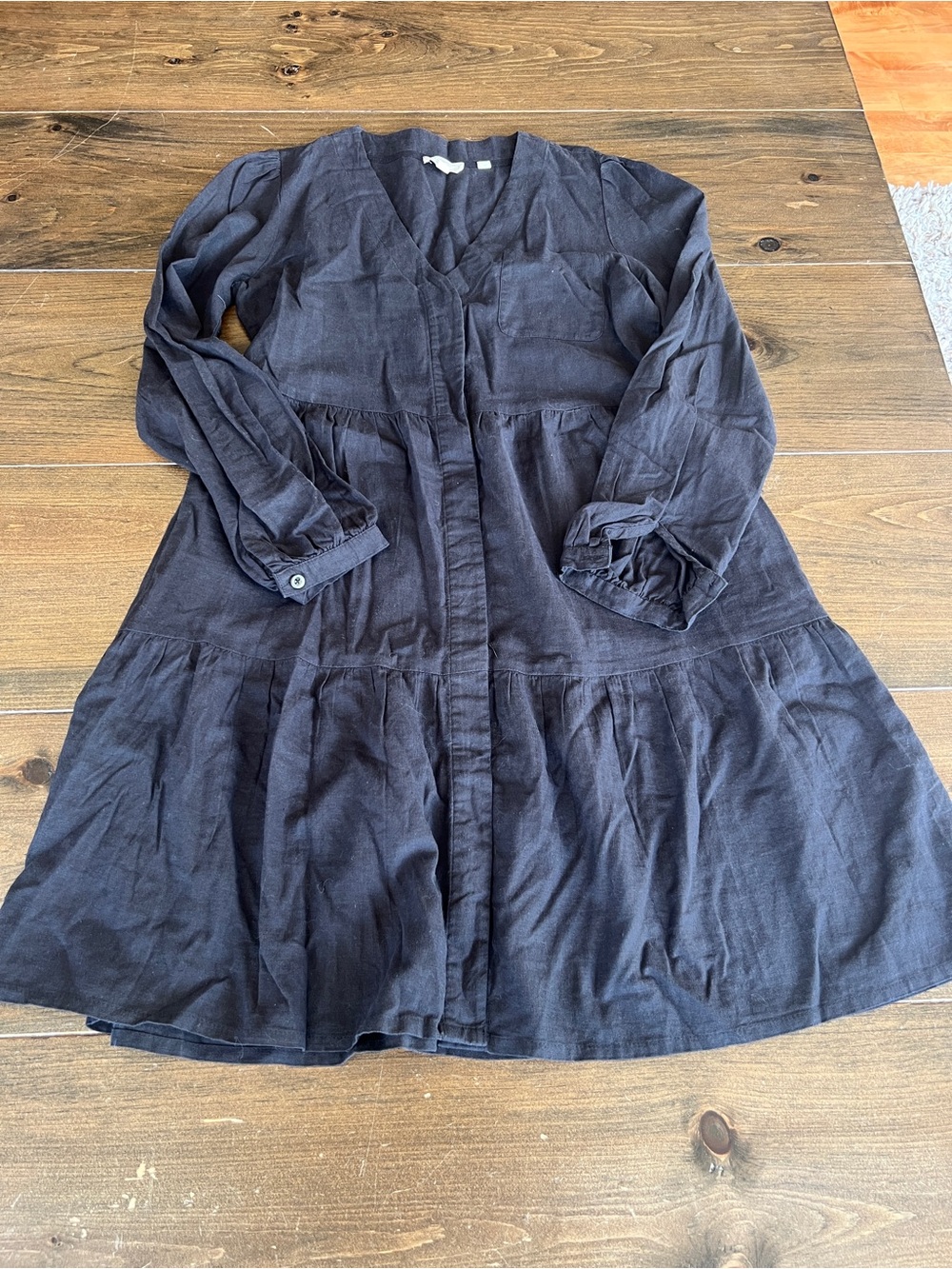 Fat Face Women’s Black V-Neck Tiered Button-Front Dress-size 4